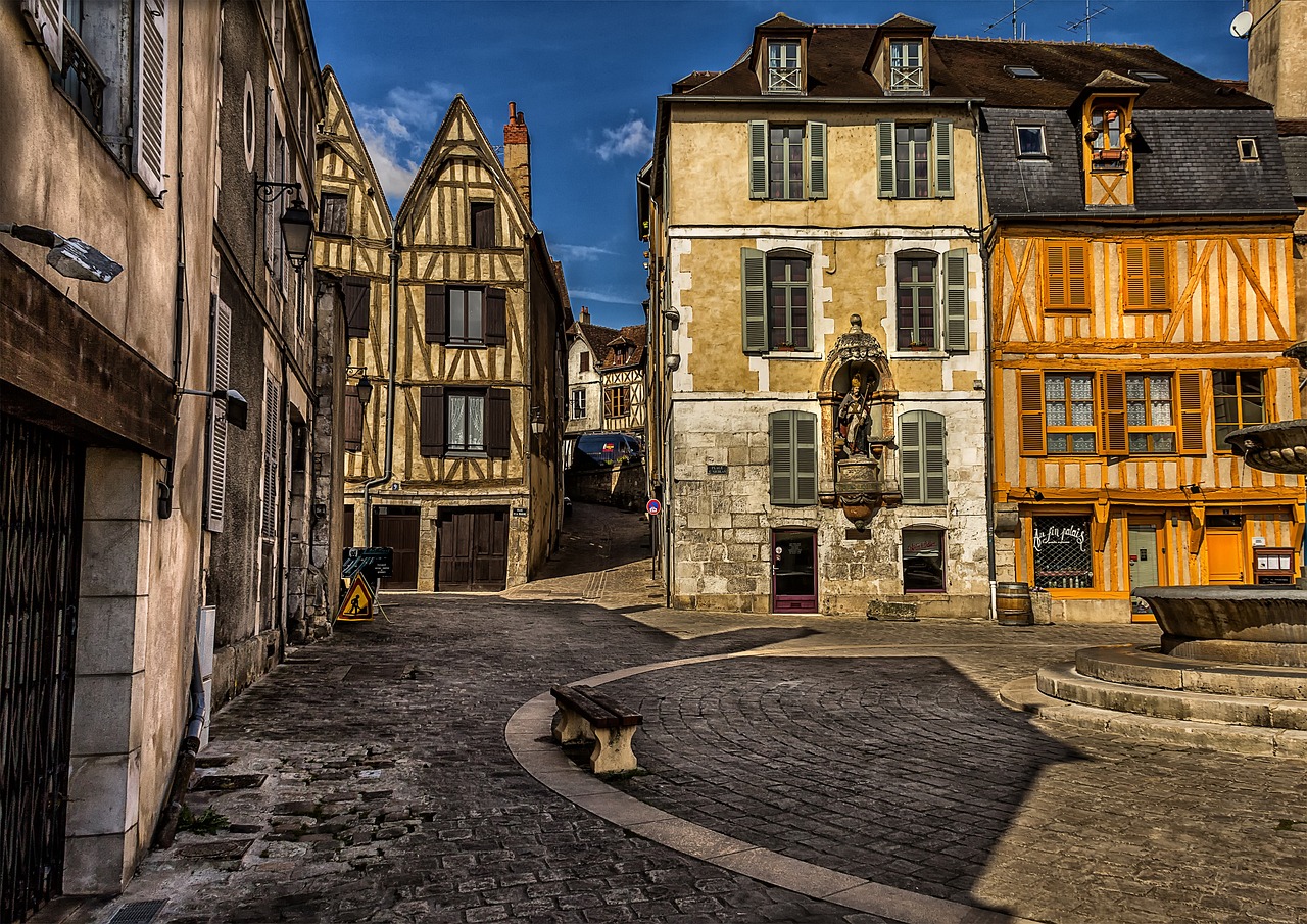 auxerre-3234535_1280.jpg